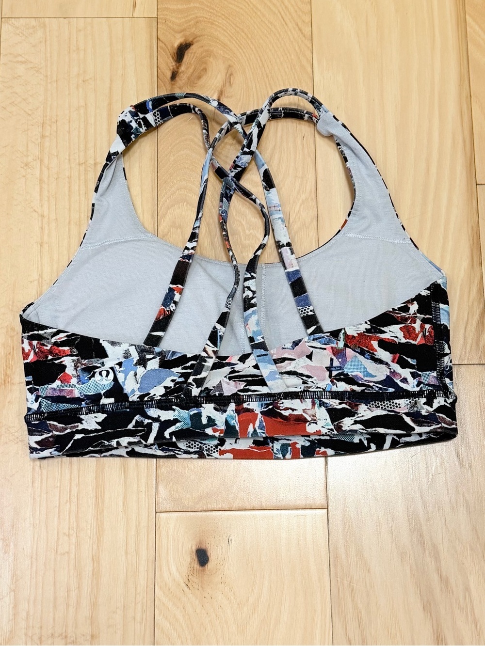 Lululemon Women’s Free To Be Serene Bra - Picture 2 of 6
